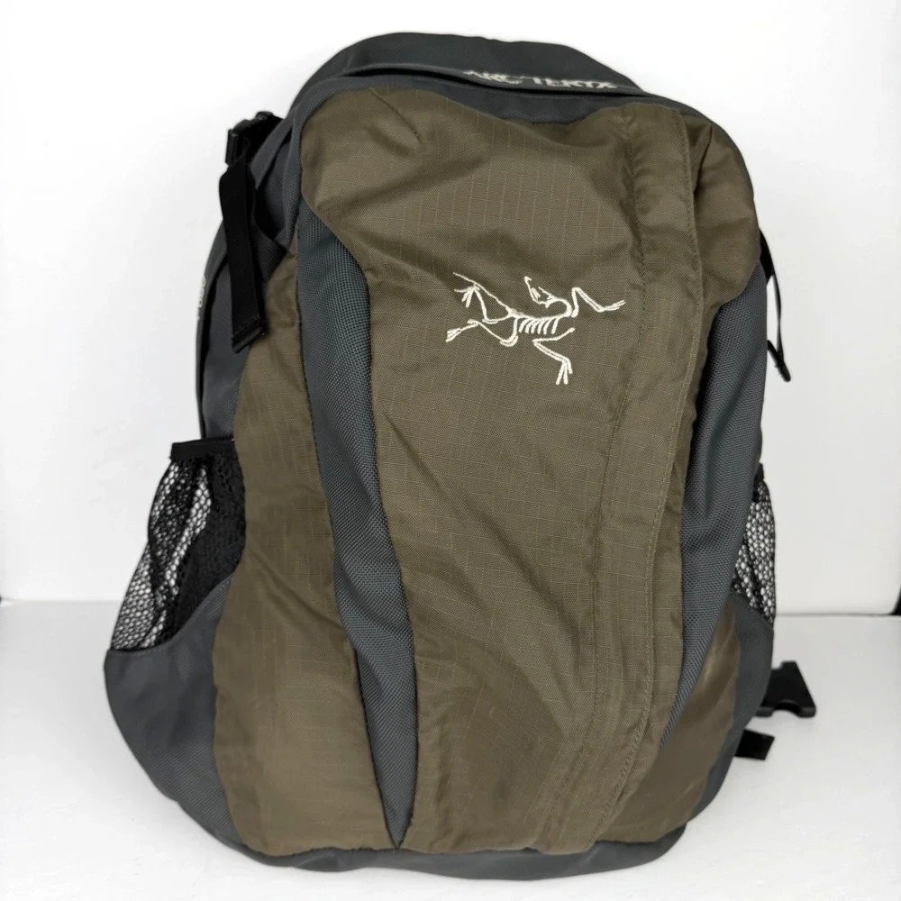 Arcteryx Fuse Backpack 28L Olive Charcoal Daypack Hiking Camping Outdoor Y2K